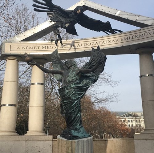 Image of statue in Budapest